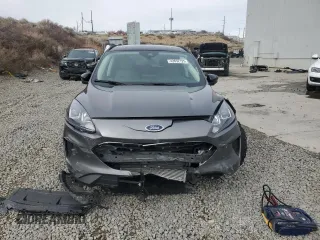 2022 Ford Escape SE with VIN 1FMCU9G68NUB97107, listed as a Copart auction lot 42632125 with 7,615 mi miles and Salvage Title. Bid and sale history available at DreamBid. Image 5.
