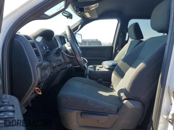 2024 Ram 2500 Tradesman with VIN 3C6UR5HJ4RG143096, listed as a Copart auction lot 55479915 with 48,458 mi miles and Salvage title. Bid and sale history available at DreamBid. Image 7.