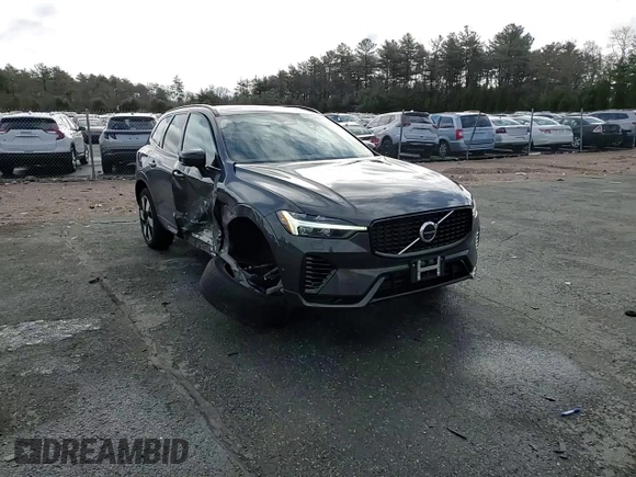 2024 Volvo XC60 Plus Dark Theme z VIN YV4H60DLXR1849191, wystawiony jako Copart lot #50136745 z przebiegiem 12 752 mil mil oraz Szkoda całkowita • Salvage title. Historia ofert i sprzedaży dostępna na DreamBid. Obrazek 11.