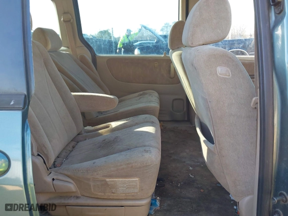 2000 Mazda MPV DX with VIN JM3LW28G0Y0154963, listed as a IAAI auction lot 41446402 with 219,262 mi miles. Bid and sale history available at carsss.com. Image 8.