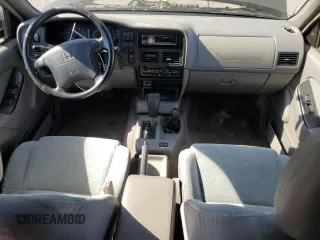 1995 Honda Passport z VIN 4S6CM58V0S4425974, wystawiony jako Copart lot #73371724 z przebiegiem 161 173 mil mil oraz Tytuł czysty. Historia ofert i sprzedaży dostępna na DreamBid. Obrazek 8.