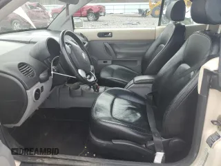 2004 Volkswagen Beetle with VIN 3VWCM21Y34M310399, listed as a Copart auction lot 54648025 with 110,890 mi miles and Clean Title. Bid and sale history available at DreamBid. Image 7.