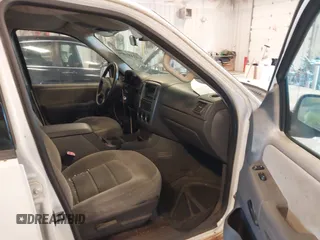 2005 Ford Explorer XLT with VIN 1FMZU73K25UB25644, listed as a IAAI auction lot 42486050 with 203,325 mi miles and . Bid and sale history available at DreamBid. Image 5.
