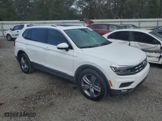 2018 Volkswagen Tiguan SEL Premium with VIN 3VV5B7AX0JM120238, listed as a Copart auction lot 44517575 with 81,991 mi miles and Salvage Title. Bid and sale history available at carsss.com. Image 4.