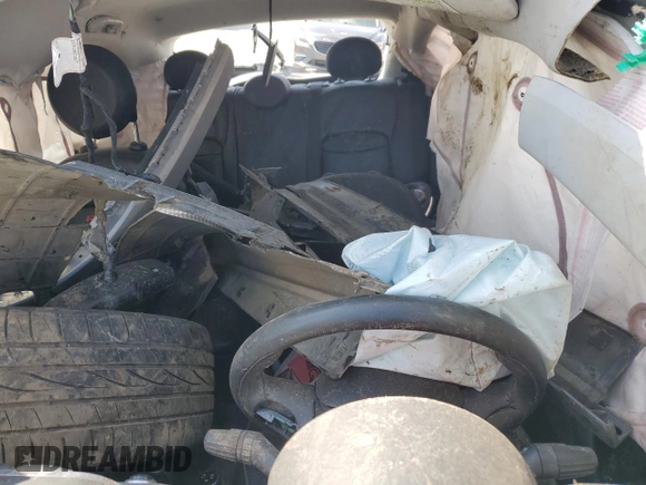2016 FIAT 500X Lounge z VIN ZFBCFXDT8GP398717, wystawiony jako Copart lot #75928234 z przebiegiem Nie podano mil oraz Nie do naprawy • Non repairable. Historia ofert i sprzedaży dostępna na DreamBid. Obrazek 10.
