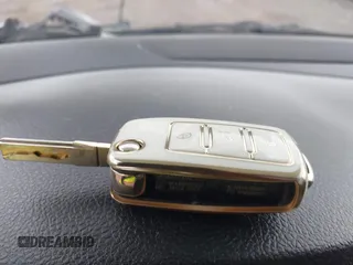 2013 Volkswagen Jetta SE с VIN 3VWDX7AJ8DM389404, выставлен на аукционе IAAI как лот 42357849 с пробегом 163 864 миль миль и . История ставок и продаж доступна на DreamBid. Изображение 11.