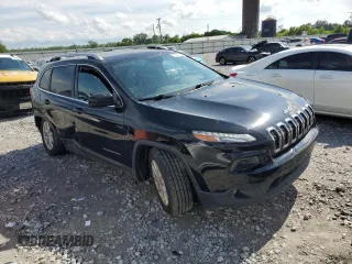 2017 Jeep Cherokee Latitude z VIN 1C4PJLCB9HW643823, wystawiony jako Copart lot #58516265 z przebiegiem 81 586 mil mil oraz Szkoda całkowita • Salvage title. Historia ofert i sprzedaży dostępna na DreamBid. Obrazek 4.