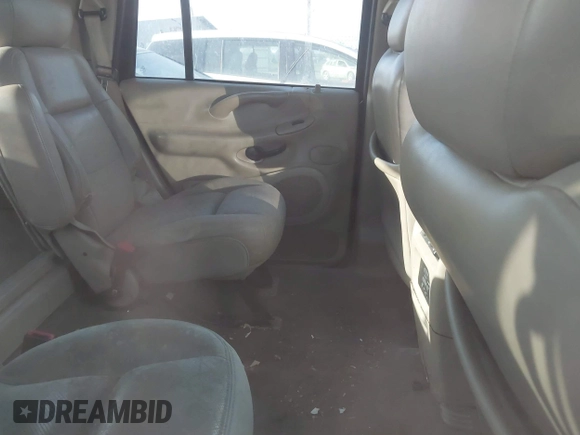2002 Ford Expedition Eddie Bauer z VIN 1FMRU17W72LA27821, wystawiony jako IAAI lot #42054461 z przebiegiem Nie podano mil oraz . Historia ofert i sprzedaży dostępna na DreamBid. Obrazek 8.