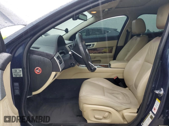 2012 Jaguar XF z VIN SAJWA0FB3CLS49929, wystawiony jako Copart lot #43724565 z przebiegiem 103 457 mil mil oraz Szkody całkowita. Historia ofert i sprzedaży dostępna na DreamBid. Obrazek 7.