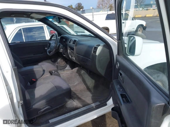 2011 Chevrolet Colorado LT w/1LT with VIN 1GCDSCF95B8108900, listed as a IAAI auction lot 41820328 with 180,541 mi miles. Bid and sale history available at carsss.com. Image 5.