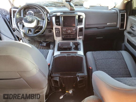 2018 Ram 2500 Big Horn z VIN 3C6UR5MLXJG246180, wystawiony jako Copart lot #43694524 z przebiegiem Nie podano mil oraz Szkoda całkowita • Salvage title. Historia ofert i sprzedaży dostępna na DreamBid. Obrazek 8.