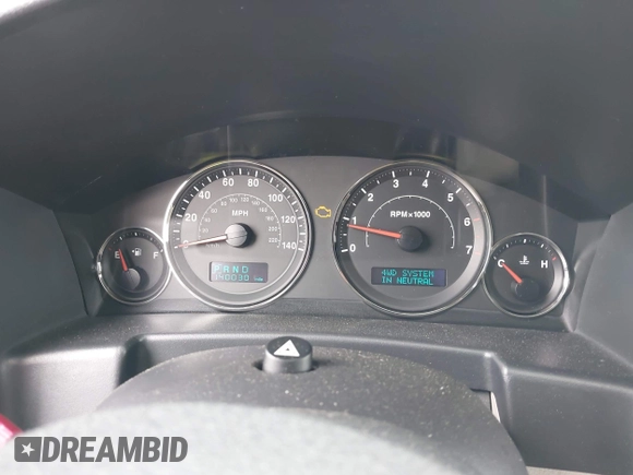 2006 Jeep Commander Limited с VIN 1J8HG58226C291506, выставлен на аукционе IAAI как лот 42254528 с пробегом 140 030 миль миль и . История ставок и продаж доступна на DreamBid. Изображение 7.