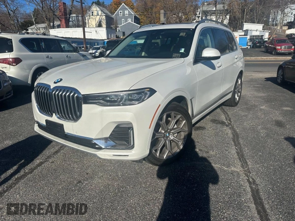 2019 BMW X7 xDrive40i z VIN 5UXCW2C5XKLB43880, wystawiony jako Copart lot #55110725 z przebiegiem 73 789 mil mil oraz Czysty tytuł • Clean title. Historia ofert i sprzedaży dostępna na DreamBid. Obrazek 2.