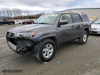 2022 Toyota 4Runner SR5 with VIN JTEEU5JR9N5270449, listed as a Copart auction lot 41514255 with 59,725 mi miles and Salvage Title. Bid and sale history available at carsss.com. Image 1.