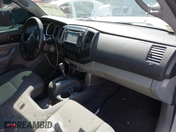 2014 Toyota Tacoma with VIN 5TFNX4CN2EX033998, listed as a IAAI auction lot 41741552 with 160,576 mi miles and . Bid and sale history available at DreamBid. Image 5.