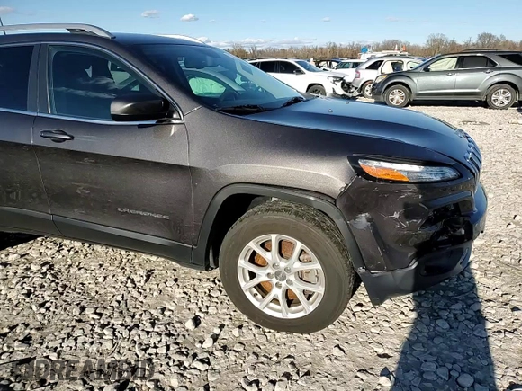 2018 Jeep Cherokee Latitude Plus with VIN 1C4PJMLXXJD517893, listed as a Copart auction lot 81373934 with 49,747 mi miles and Salvage Title. Bid and sale history available at DreamBid. Image 11.
