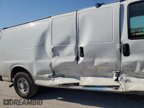 2014 Chevrolet Express Cargo Van with VIN 1GCWGGBA8E1197909, listed as a Copart auction lot 74050564 with 0 mi miles and Salvage Title. Bid and sale history available at carsss.com. Image 11.