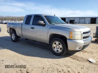 2007 Chevrolet Silverado 1500 LT w/1LT with VIN 2GCEC19J371607233, listed as a Copart auction lot 43325445 with 211,783 mi miles and Salvage Title. Bid and sale history available at carsss.com. Image 4.