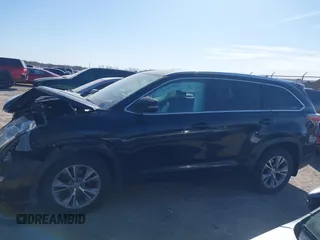 2014 Toyota Highlander XLE z VIN 5TDJKRFH9ES039366, wystawiony jako IAAI lot #41779728 z przebiegiem 156 933 mil mil oraz . Historia ofert i sprzedaży dostępna na DreamBid. Obrazek 13.