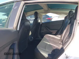 2023 Tesla Model 3 z VIN 5YJ3E1EA2PF410378, wystawiony jako IAAI lot #42265294 z przebiegiem 16 000 mil mil oraz . Historia ofert i sprzedaży dostępna na DreamBid. Obrazek 8.