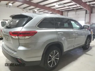 2019 Toyota Highlander SE with VIN 5TDJZRFH0KS579924, listed as a Copart auction lot 50579055 with 89,846 mi miles and Salvage Title. Bid and sale history available at carsss.com. Image 3.
