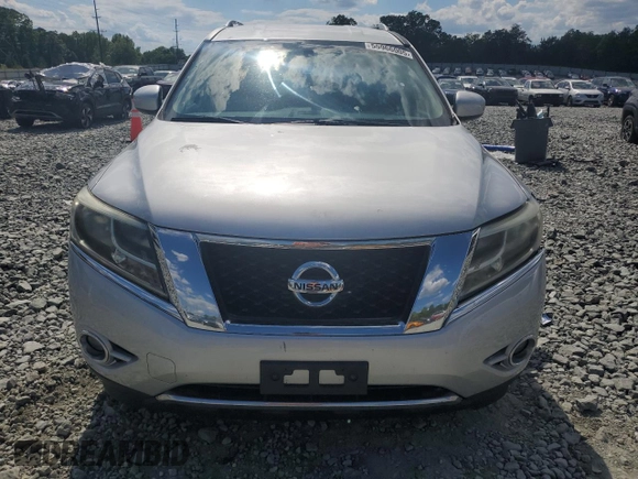 2013 Nissan Pathfinder Platinum z VIN 5N1AR2MM4DC635712, wystawiony jako Copart lot #55966005 z przebiegiem 211 309 mil mil oraz Czysty tytuł • Clean title. Historia ofert i sprzedaży dostępna na DreamBid. Obrazek 5.