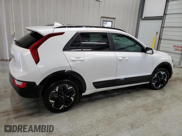 2024 Kia Niro Wind with VIN KNDCR3L13R5121615, listed as a Copart auction lot 54313305 with 13,614 mi miles and Clean Title. Bid and sale history available at DreamBid. Image 3.