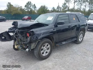 2018 Toyota 4Runner SR5 with VIN JTEBU5JR1J5593651, listed as a IAAI auction lot 41332793 with 1 mi miles. Bid and sale history available at carsss.com. Image 2.
