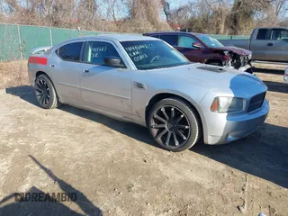 2008 Dodge Charger with VIN 2B3KA43G48H244846, listed as a IAAI auction lot 41486663 with 204,886 mi miles. Bid and sale history available at carsss.com. Image 1.