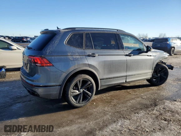2024 Volkswagen Tiguan SE R-Line Black with VIN 3VV8B7AX9RM129190, listed as a Copart auction lot 88145965 with 3,921 mi miles and Salvage title. Bid and sale history available at DreamBid. Image 3.