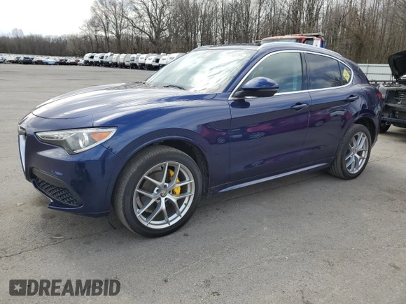 2020 Alfa Romeo Stelvio Ti z VIN ZASPAKBN8L7C76865, wystawiony jako Copart lot #49966655 z przebiegiem 26 531 mil mil oraz Szkody całkowita. Historia ofert i sprzedaży dostępna na DreamBid. Obrazek 1.