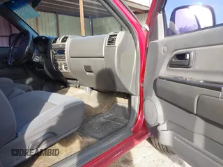 2006 Chevrolet Colorado 2LT z VIN 1GCCS136X68263295, wystawiony jako IAAI lot #41445031 z przebiegiem 199 205 mil mil oraz . Historia ofert i sprzedaży dostępna na DreamBid. Obrazek 5.