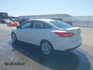 2016 Ford Focus Titanium с VIN 1FADP3J27GL359200, выставлен на аукционе IAAI как лот 42005989 с пробегом 135 589 миль миль и . История ставок и продаж доступна на DreamBid. Изображение 3.