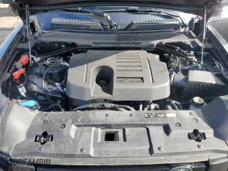 2024 Land Rover Defender X-Dynamic SE with VIN SALE27EU6R2351509, listed as a Copart auction lot 43427315 with 3,300 mi miles and Salvage Title. Bid and sale history available at carsss.com. Image 12.