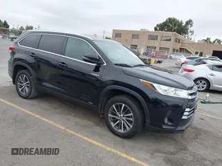 2019 Toyota Highlander Hybrid XLE с VIN 5TDJGRFH4KS054404, выставлен на аукционе IAAI как лот 42790024 с пробегом 218 194 миль миль и . История ставок и продаж доступна на DreamBid. Изображение 1.
