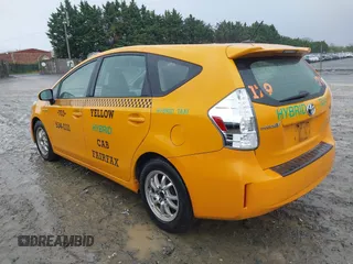 2013 Toyota Prius Two with VIN JTDZN3EU6D3286981, listed as a IAAI auction lot 42010871 with 648,056 mi miles and . Bid and sale history available at carsss.com. Image 3.