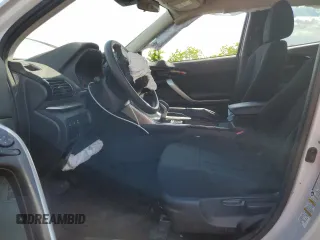 2023 Mitsubishi Eclipse Cross ES z VIN JA4ATUAA3PZ050854, wystawiony jako Copart lot #56412925 z przebiegiem 24 322 mil mil oraz Szkoda całkowita • Salvage title. Historia ofert i sprzedaży dostępna na DreamBid. Obrazek 7.