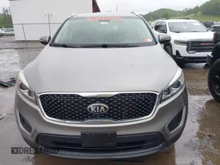 2017 Kia Sorento LX с VIN 5XYPGDA31HG270824, выставлен на аукционе IAAI как лот 42344131 с пробегом 195 128 миль миль и . История ставок и продаж доступна на DreamBid. Изображение 12.