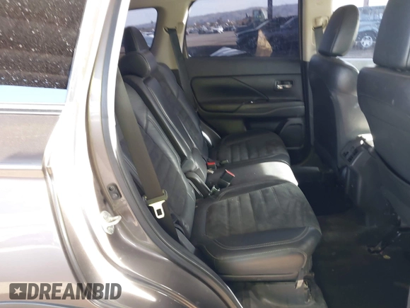 2020 Mitsubishi Outlander SE z VIN JA4AD3A34LZ046556, wystawiony jako IAAI lot #41429554 z przebiegiem 93 240 mil mil oraz . Historia ofert i sprzedaży dostępna na DreamBid. Obrazek 8.