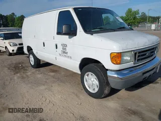 2006 Ford Econoline Cargo with VIN 1FTSE34L76HA05464, listed as a IAAI auction lot 42182588 with 18,884 mi miles. Bid and sale history available at carsss.com. Image 1.