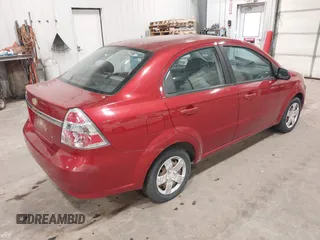 2010 Chevrolet Aveo 1LT z VIN KL1TD5DE6AB123027, wystawiony jako IAAI lot #42284949 z przebiegiem 139 388 mil mil oraz . Historia ofert i sprzedaży dostępna na DreamBid. Obrazek 4.