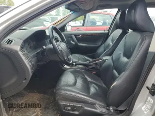 2006 Volvo V70 2.5L Turbo with VIN YV1SW592762550750, listed as a Copart auction lot 69309034 with 122,689 mi miles and Salvage Title. Bid and sale history available at carsss.com. Image 7.