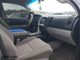 2007 Toyota Tundra SR5 with VIN 5TBRV54177S450608, listed as a IAAI auction lot 41615975 with 242,261 mi miles. Bid and sale history available at carsss.com. Image 5.