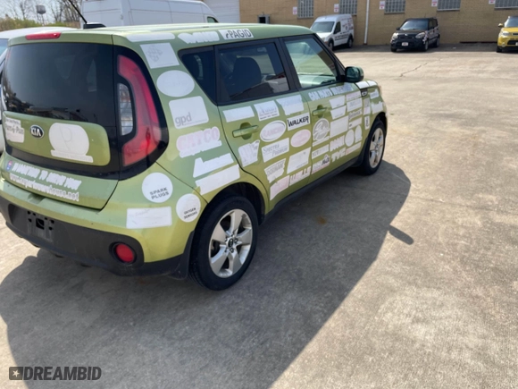 2017 Kia Soul with VIN KNDJN2A24H7883606, listed as a IAAI auction lot 42081265 with 182,975 mi miles. Bid and sale history available at carsss.com. Image 4.