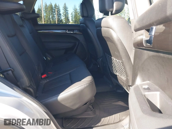 2013 Kia Sorento EX with VIN 5XYKUDA64DG357348, listed as a IAAI auction lot 42074290 with 113,703 mi miles. Bid and sale history available at carsss.com. Image 8.