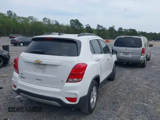 2019 Chevrolet Trax LT with VIN 3GNCJLSB7KL135287, listed as a IAAI auction lot 41982826 with 132,263 mi miles and . Bid and sale history available at carsss.com. Image 4.