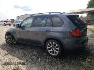 2012 BMW X5 35i z VIN 5UXZV4C55CL753810, wystawiony jako Copart lot #62405565 z przebiegiem 178 504 mil mil oraz Szkoda całkowita • Salvage title. Historia ofert i sprzedaży dostępna na DreamBid. Obrazek 2.