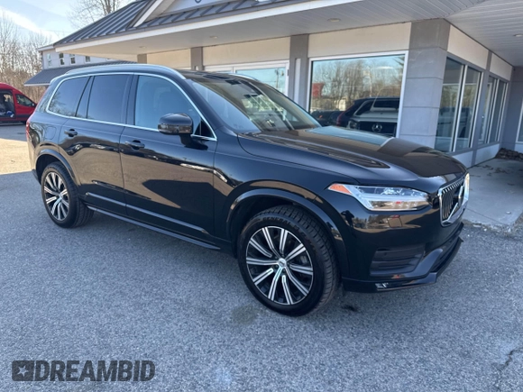 2023 Volvo XC90 Core z VIN YV4L12PVXP1904480, wystawiony jako IAAI lot #41785052 z przebiegiem 144 584 mil mil oraz . Historia ofert i sprzedaży dostępna na DreamBid. Obrazek 1.