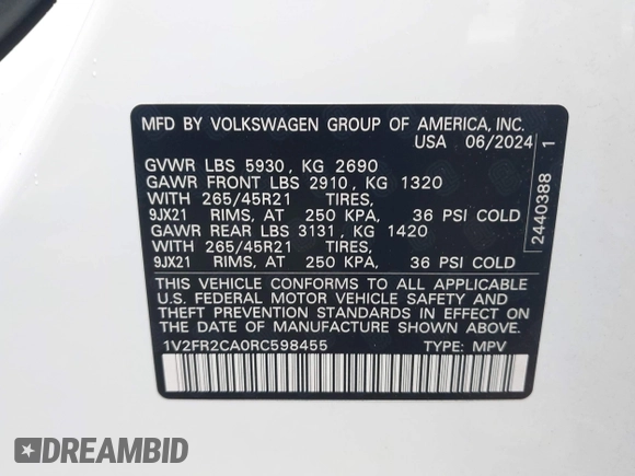 2024 Volkswagen Atlas SEL Premium R-Line with VIN 1V2FR2CA0RC598455, listed as a IAAI auction lot 42060180 with 2,865 mi miles and . Bid and sale history available at DreamBid. Image 9.