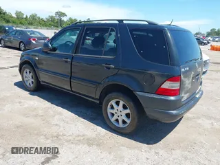 2000 Mercedes-Benz M 320/430/500 с VIN 4JGAB72EXYA207755, выставлен на аукционе IAAI как лот 42709656 с пробегом 203 355 миль миль и . История ставок и продаж доступна на DreamBid. Изображение 3.